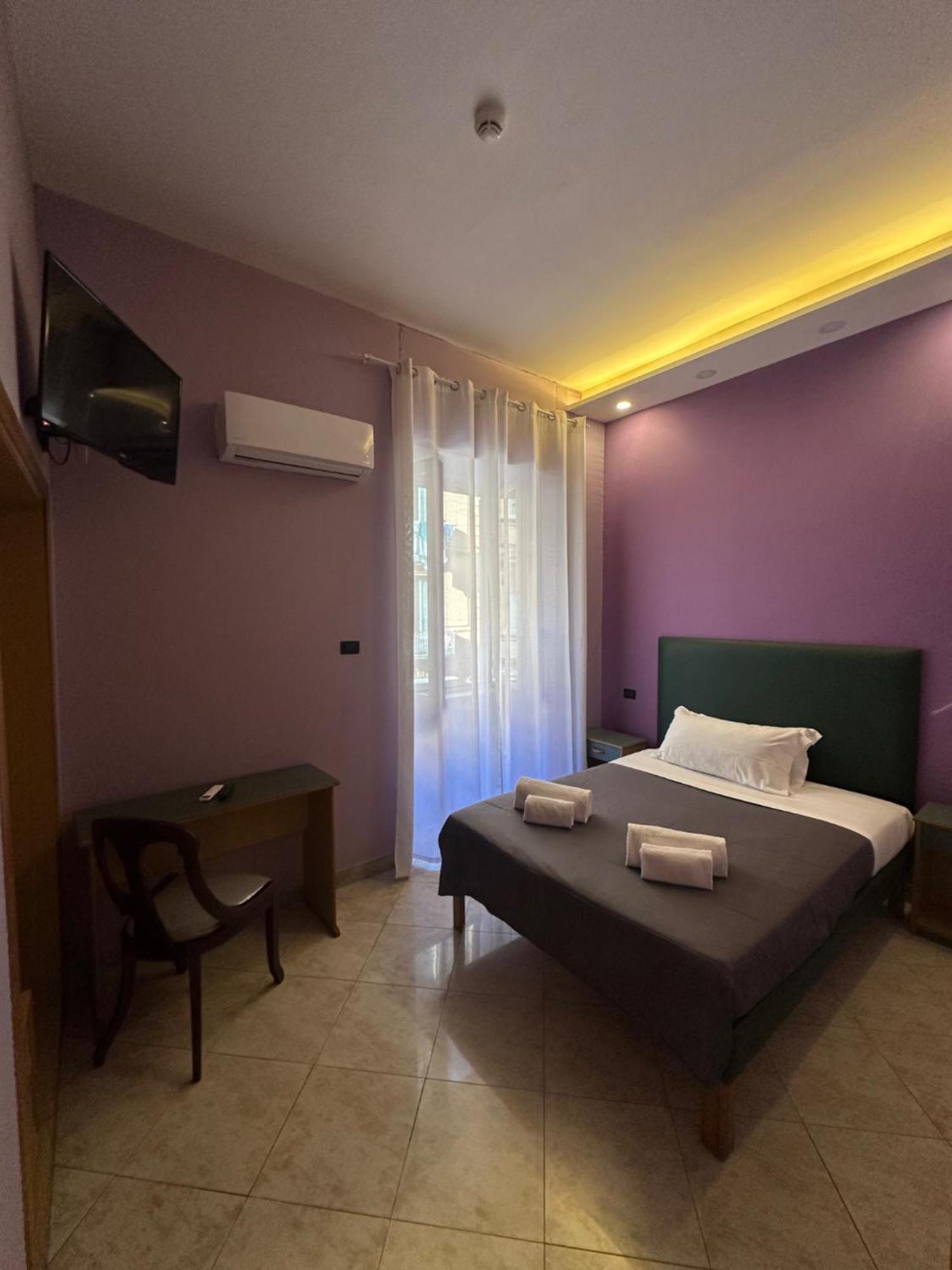 Smart Station Hotel Neapol Zewnętrze zdjęcie