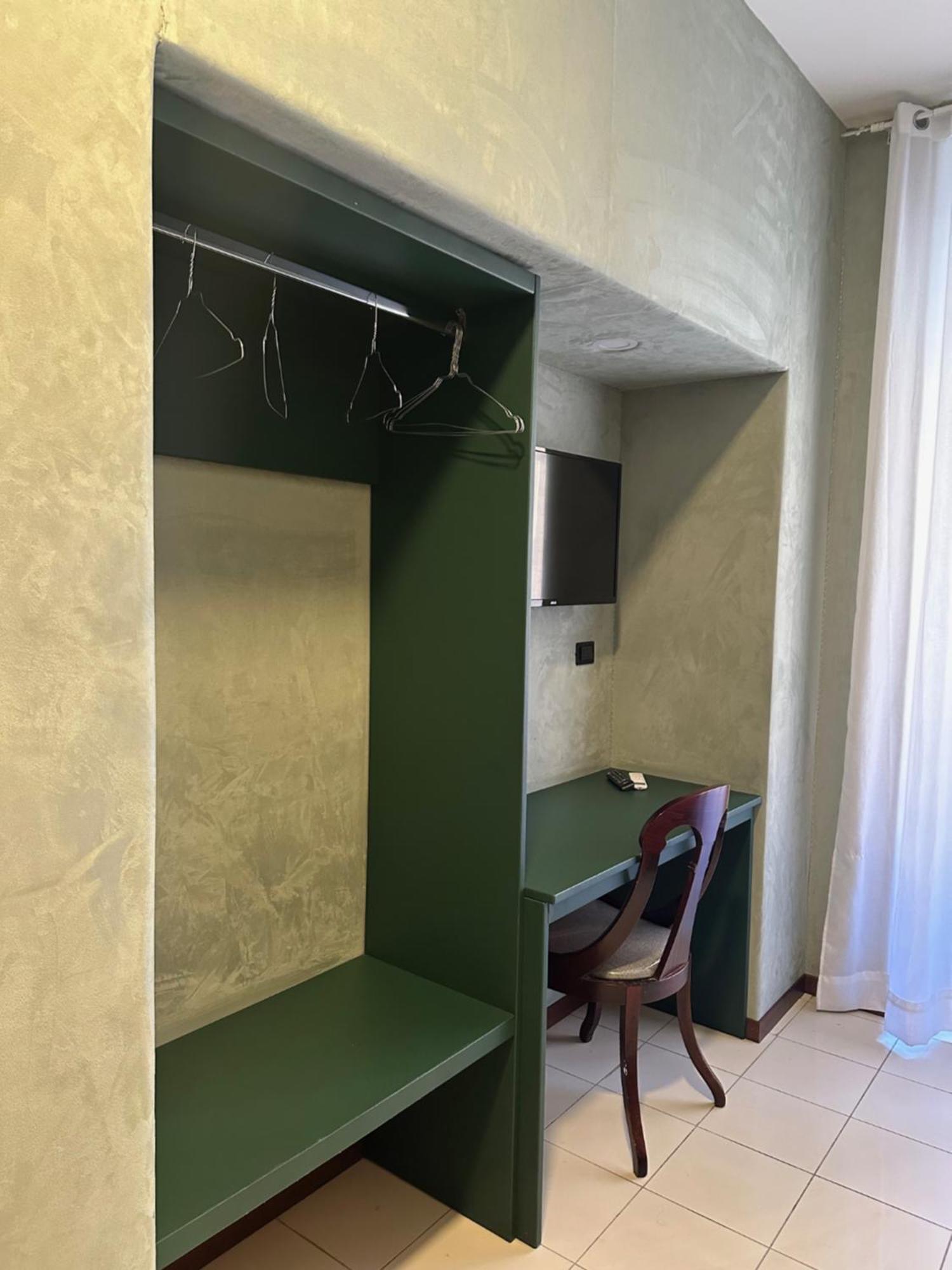 Smart Station Hotel Neapol Zewnętrze zdjęcie