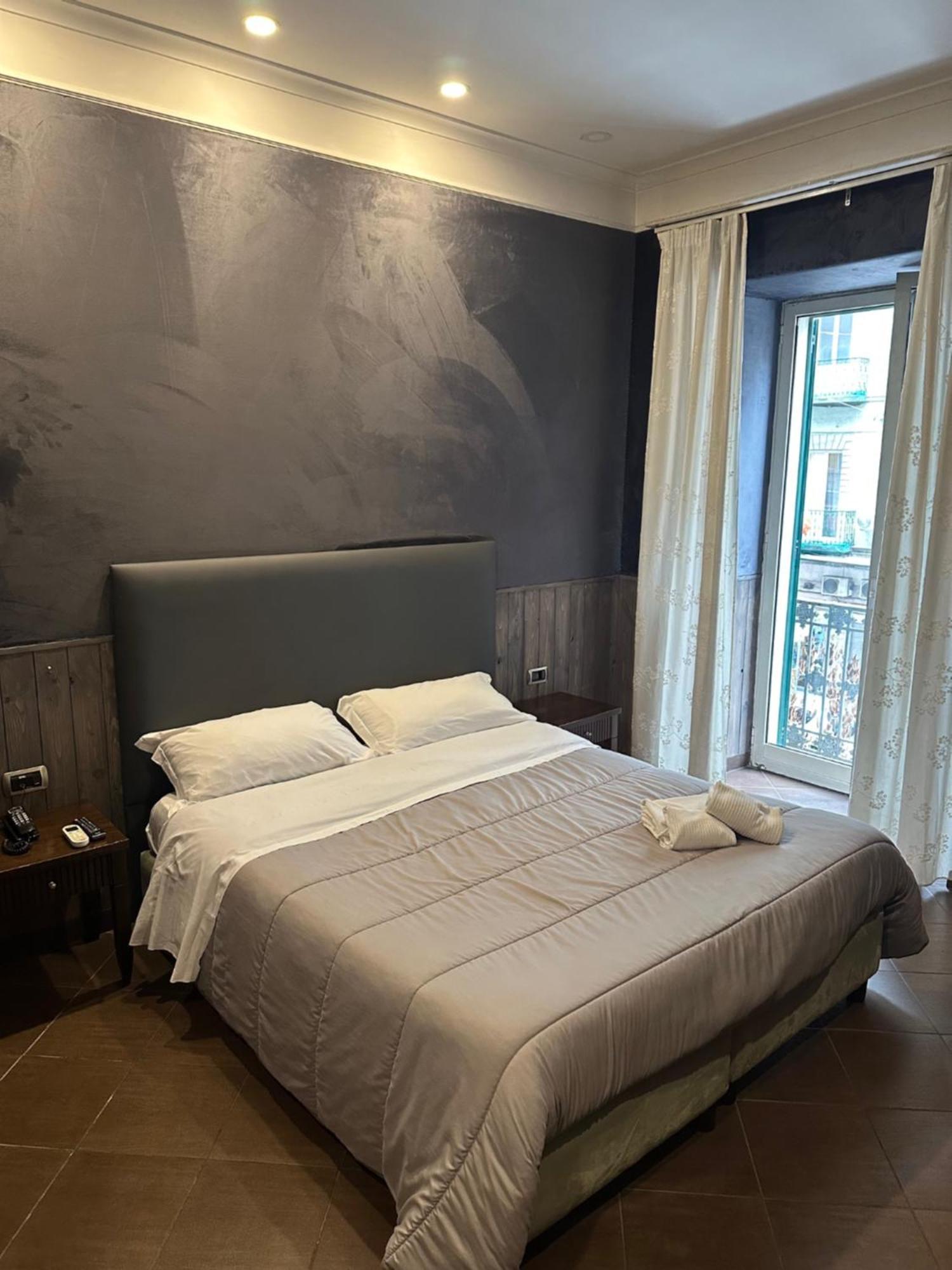 Smart Station Hotel Neapol Zewnętrze zdjęcie